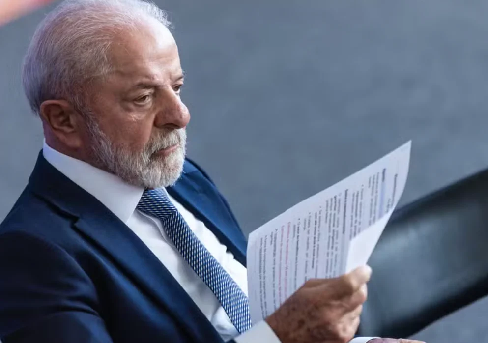 Lula envia projeto ao Congresso para reduzir jornada