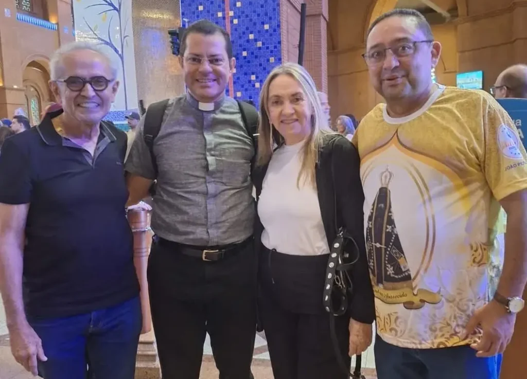 Cícero Lucena visita Aparecida e reforça mensagem de fé