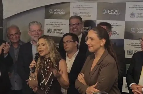 Rosália antecipa saída e indica sucessora no Turismo