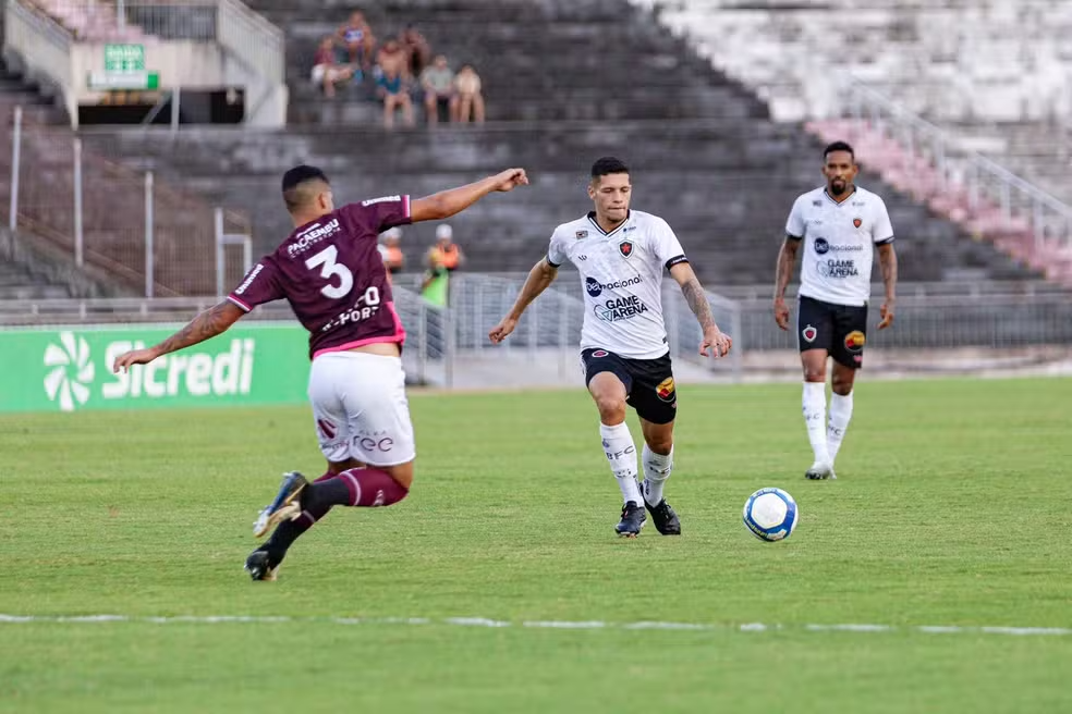 Botafogo-PB enfrenta Ferroviária na Série C em Araraquara