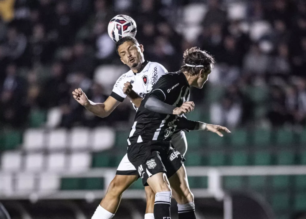 Botafogo-PB visita Figueirense instável pela Série C