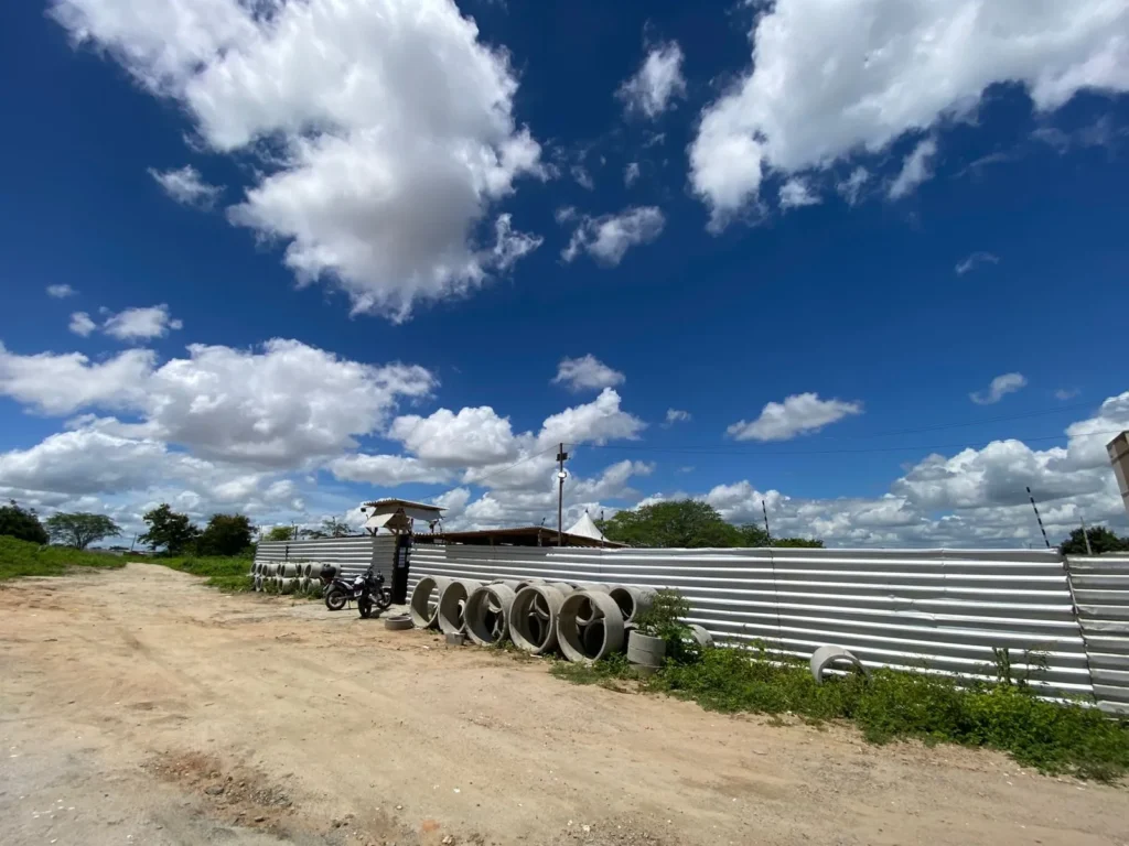 Homem é morto após discutir com ex-PM em obra de Campina