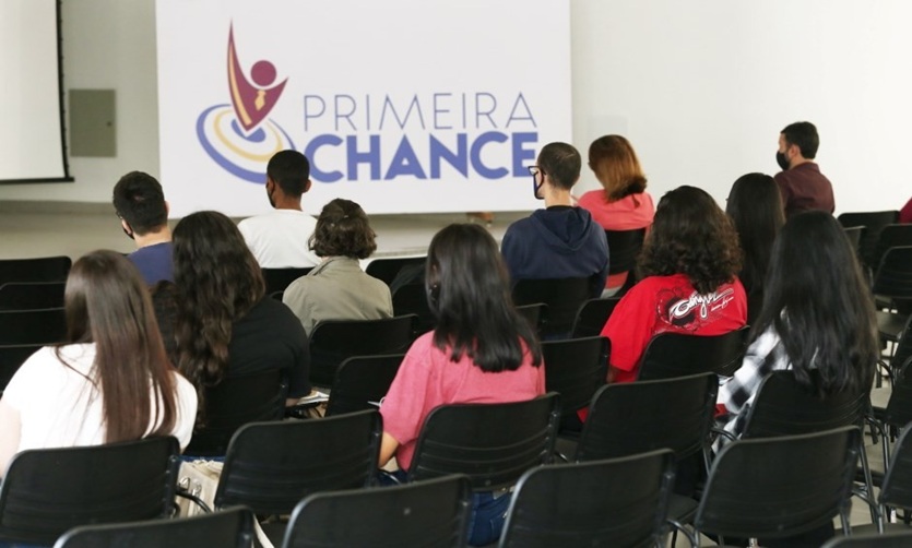 Senado aprova PL que reconhece estágio como experiência