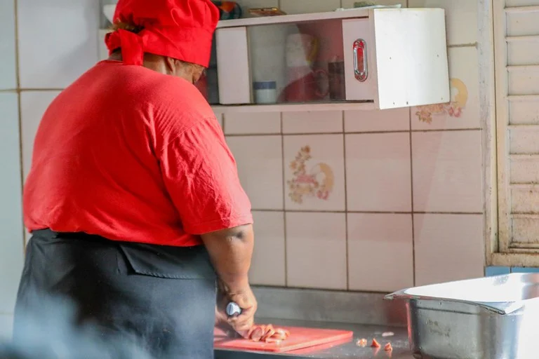 Senado avalia projeto para proteger trabalhadoras domésticas