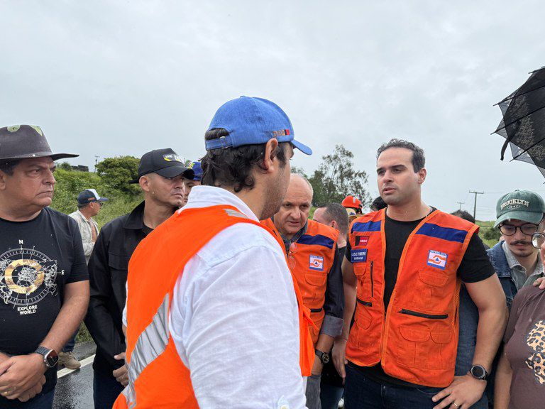 Lucas Ribeiro fiscaliza ações do Estado após chuvas