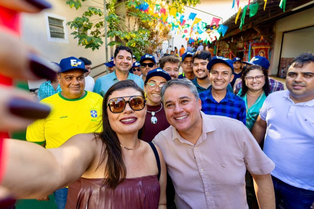 Campina Grande recebe Efraim Filho na Vila do Artesão