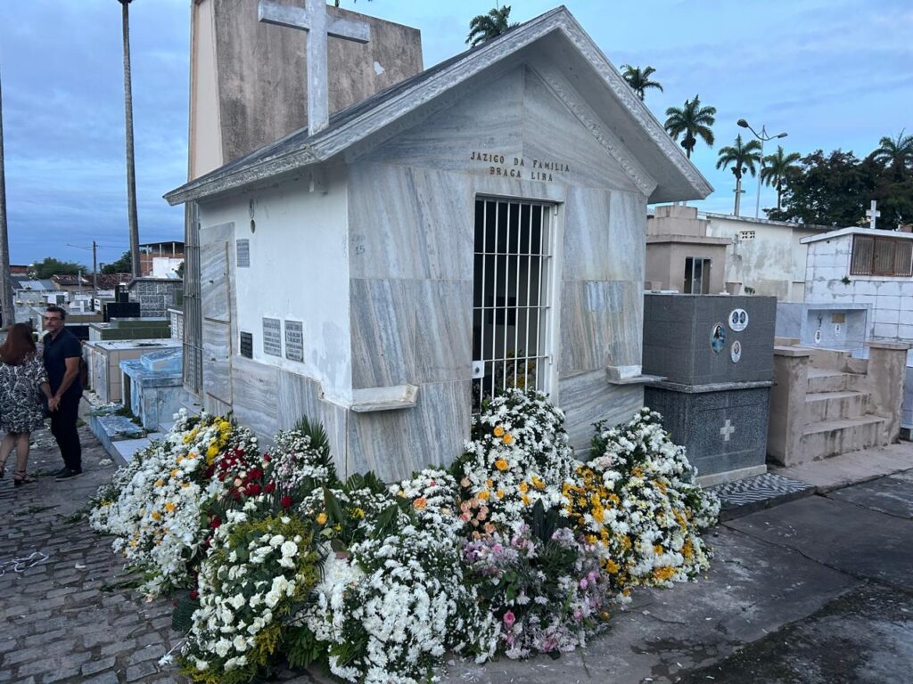 26/04/2026: Sepultamento de Thereza Madalena em Campina