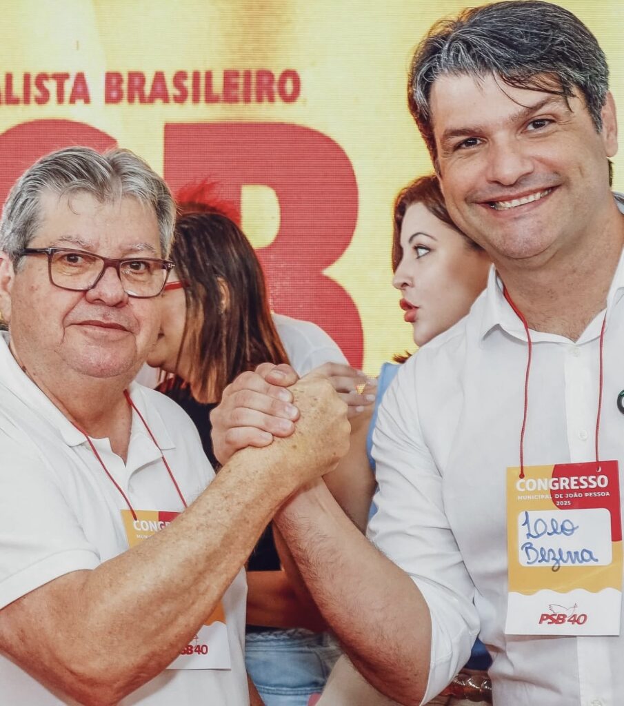 João Azevêdo sinaliza apoio a Leo Bezerra mediante voto