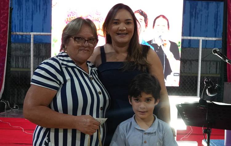 Bernardino Batista realiza festa das Mães com bingo e jantar
