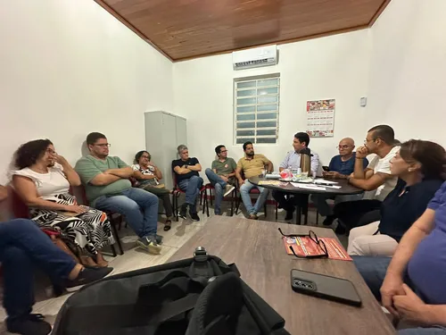PT reage ao Congresso e agenda visita de Edinho Silva