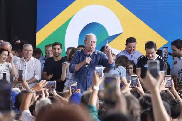 Ciro Gomes se lança pré-candidato ao governo do Ceará