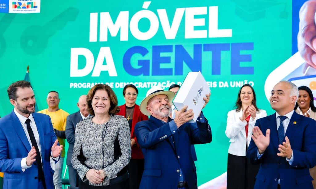 Governo destina 1,9 mil imóveis da União para uso social