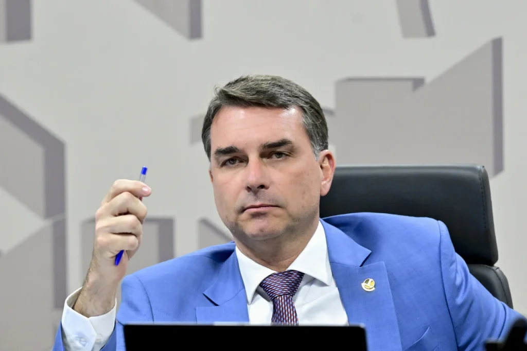 Defesa diz que Moraes viola direitos ao suspender visitas