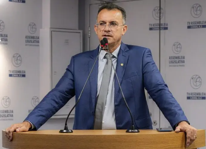 Neto condiciona segundo voto ao Senado a decisão do grupo