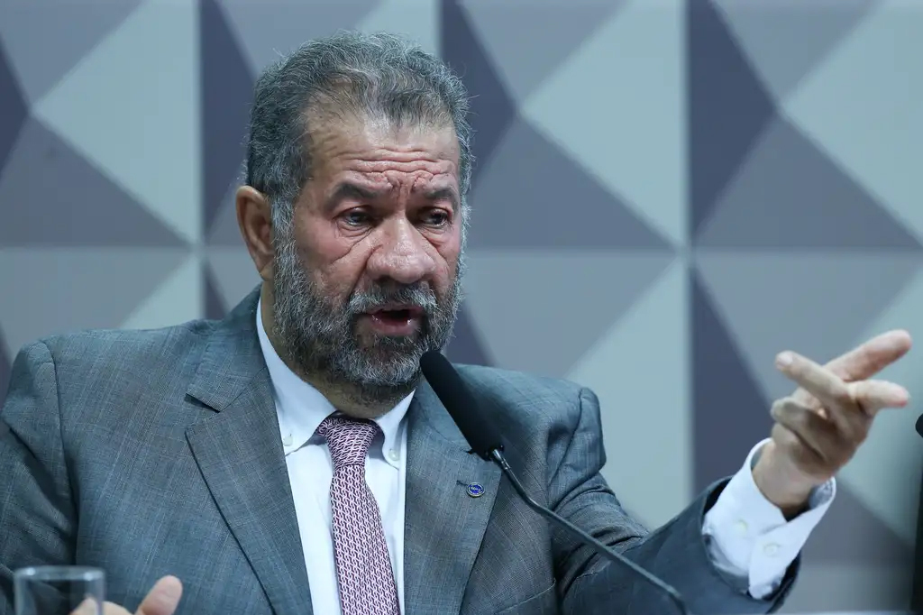Lupi diz que PDT não punirá Rafaela por apoiar Ribeiro