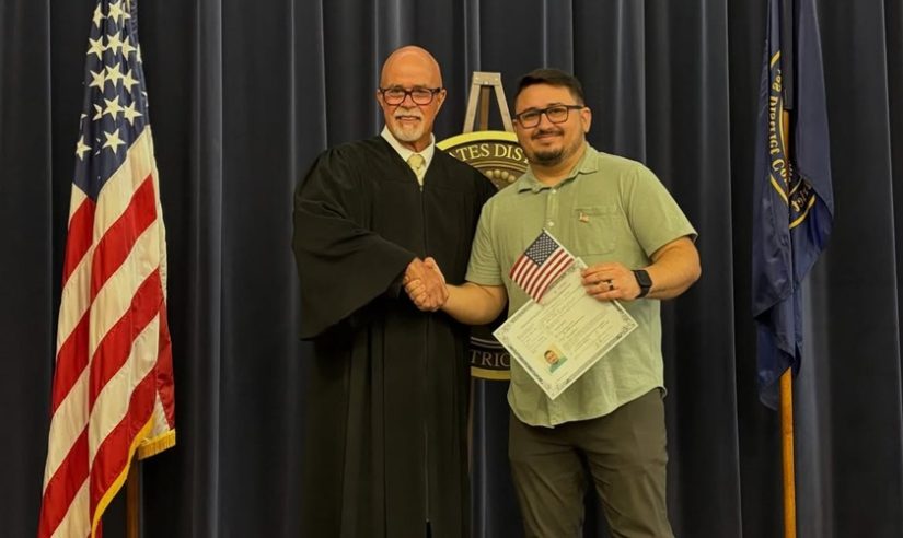 Professor paraibano obtém cidadania americana e lembra raízes